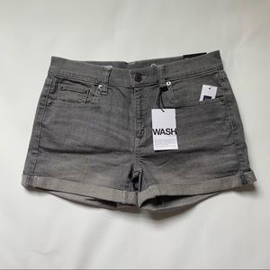🔻Price drop!🔻NWT Gap Mid-rise Slim Shorts